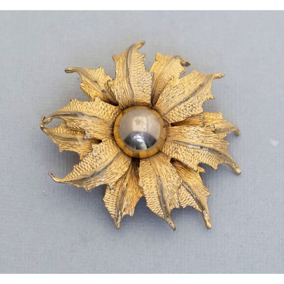 Vintage Stylish Floral Gold Tone Art Nouveau  Elven Flower Brooch - C3 - Picture 1 of 2